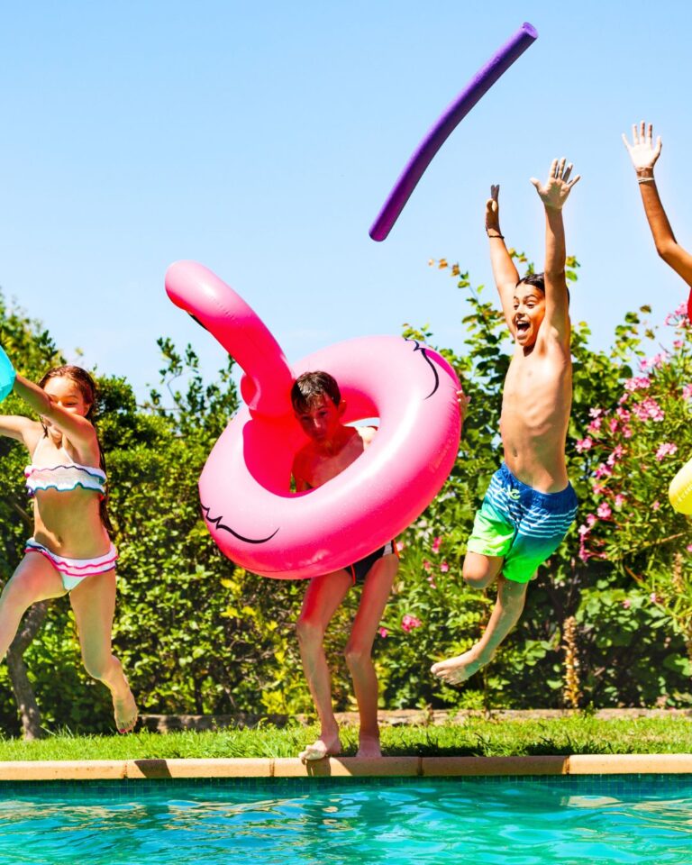 Summer Bucket List Ideas for Kids + FREE PDF!